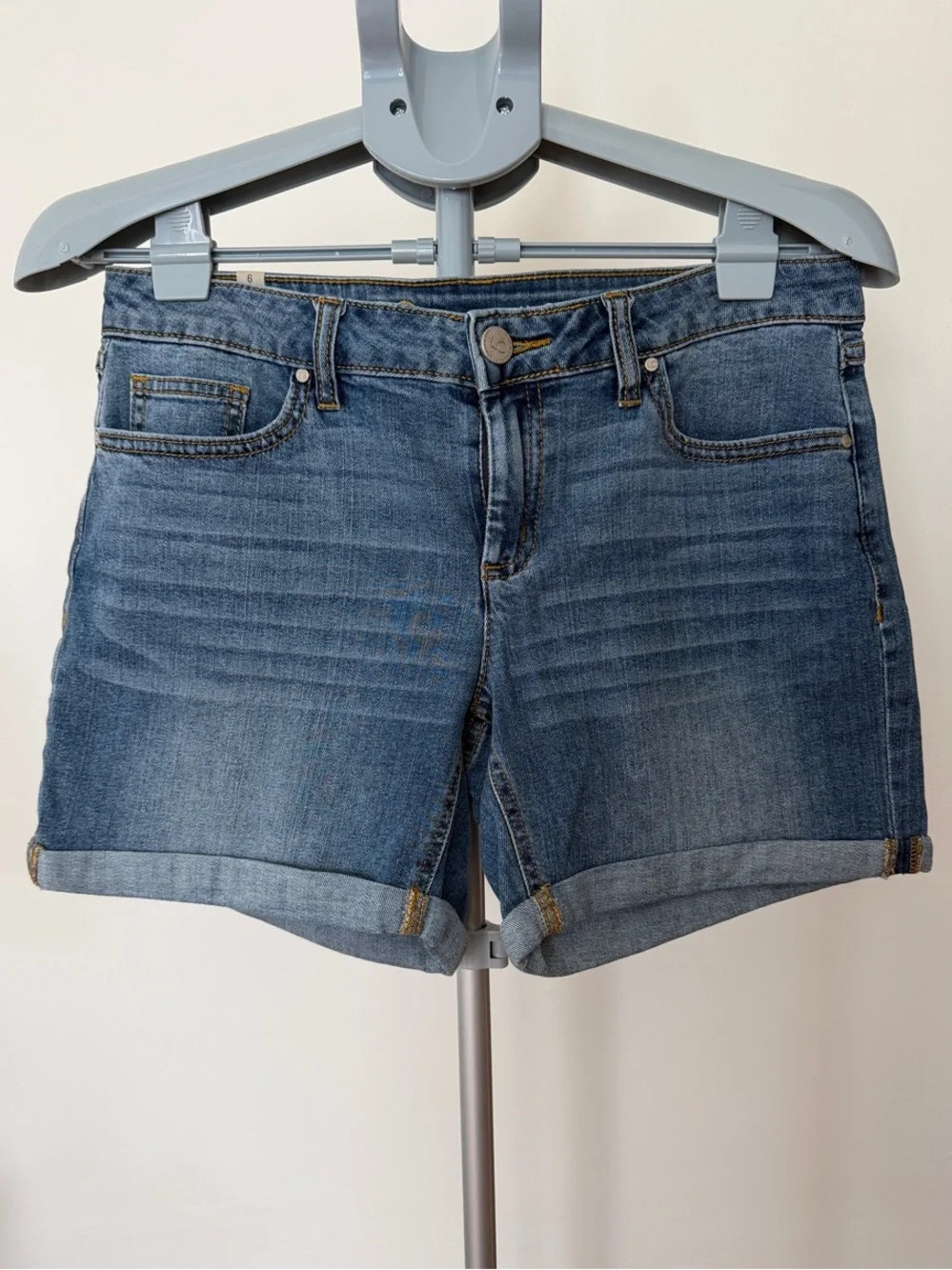 LC Lauren Conrad Medium Blue Rolled Cuff Denim Shorts Size 6